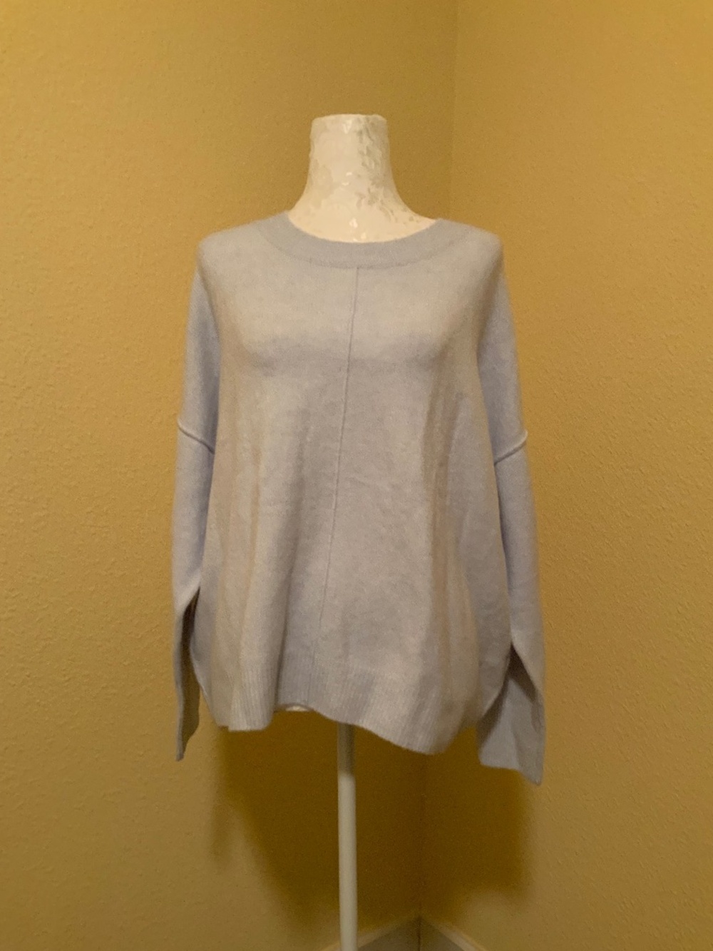 Vince Camuto (NWT) Relaxed Fit Blue Sweater